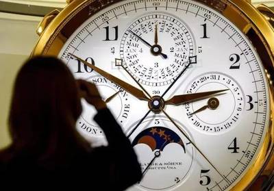 亞馬遜爆出驚天丑聞，300萬(wàn)件賣不完的商品慘遭焚燒！鐘表銷售也難逃厄運(yùn)